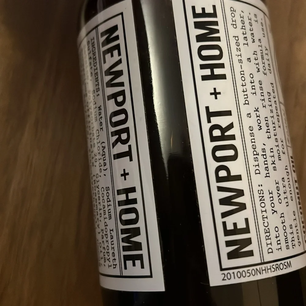 PREMIUM ROSEMARY MINT LIQUID HAND SOAP IN GLASS BOTTLE